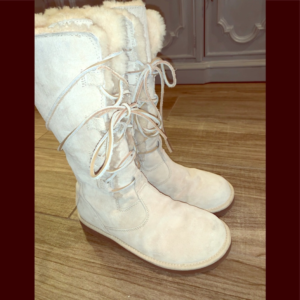 Ugg Whitley boot.